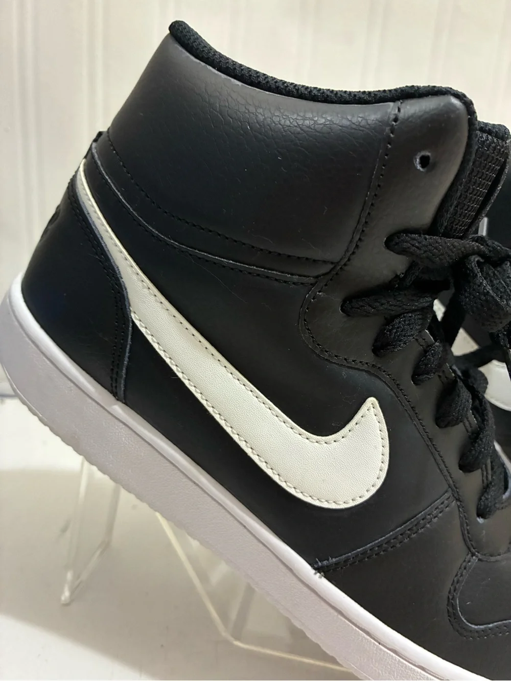 Nike sleek high